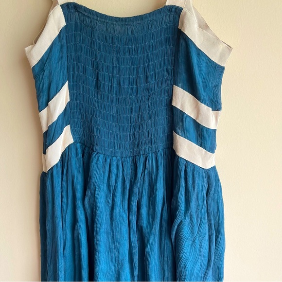 Taylor Swift - Anthropologie Burlap Blue Silk Dress - Picture 7 of 10